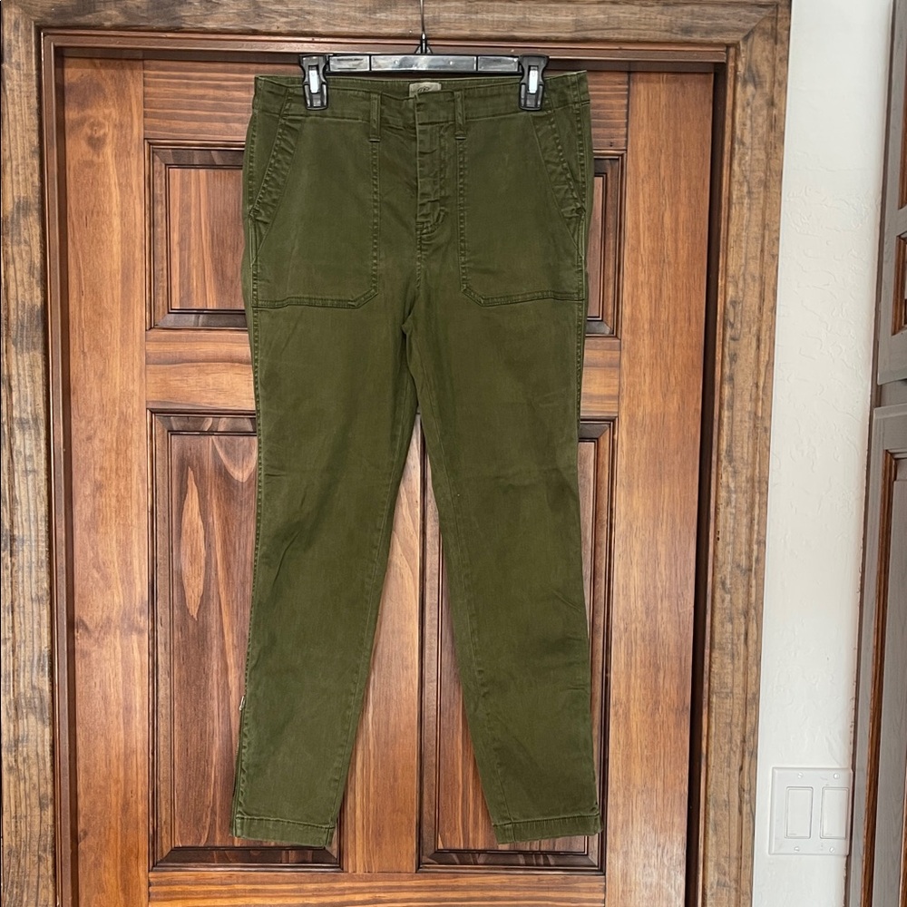 J. Crew womens  Khaki Chinos in Olive size 30